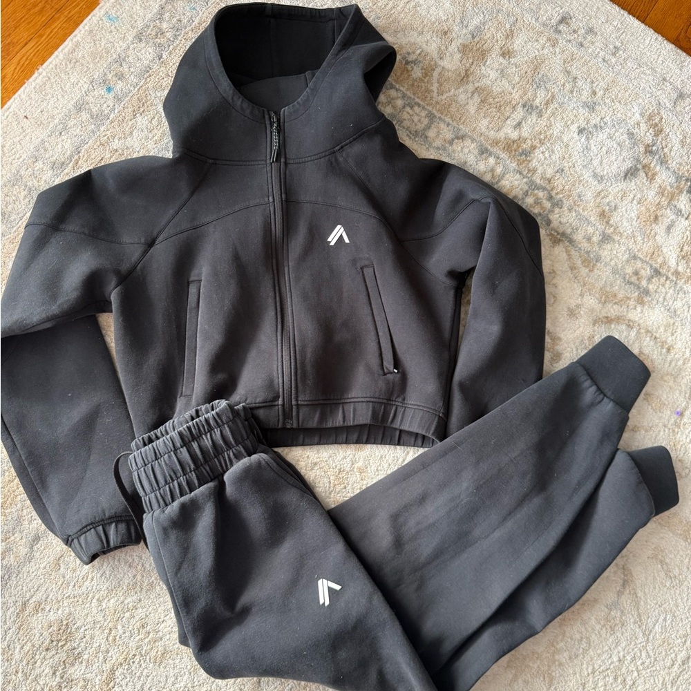 Alphalete Black Track Pants & Hoodie Set